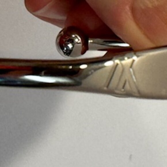 Luis Vuitton Monogram Jonc Bracelet - Picture 3 of 5